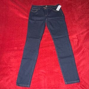 Forever 21 Dark Blue Women's Skinny Jeans. Size 29. Brand new with tag.
